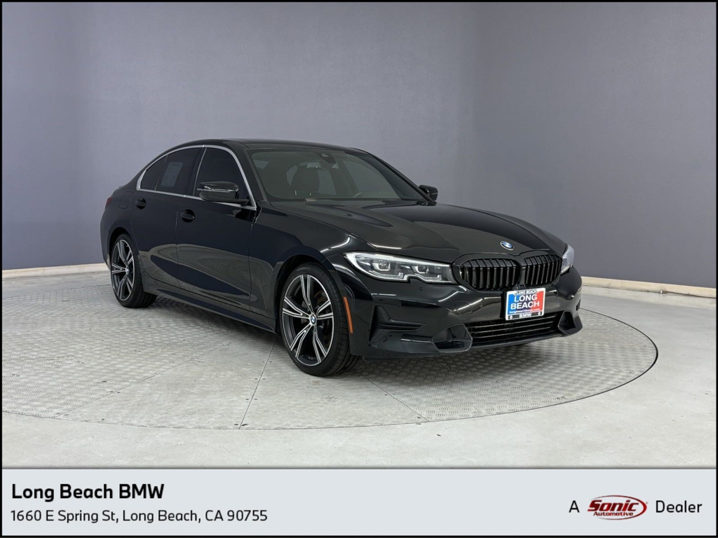 The 2021 BMW 3-Series 330i photos