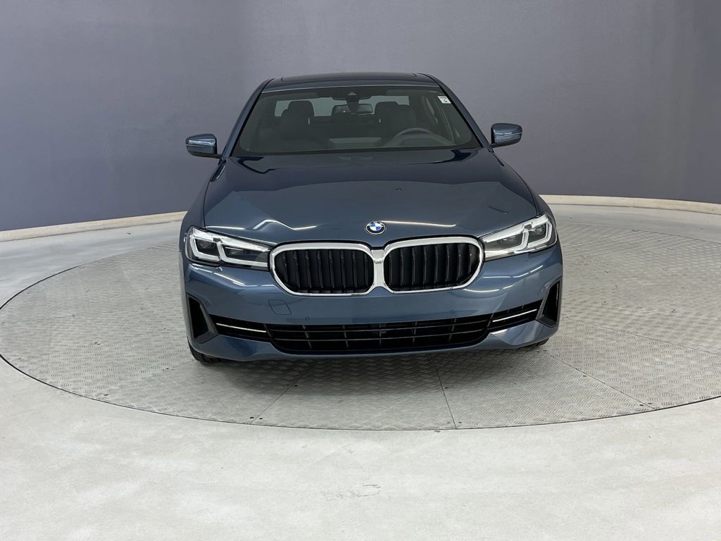 2023 BMW 5-Series 540i photo