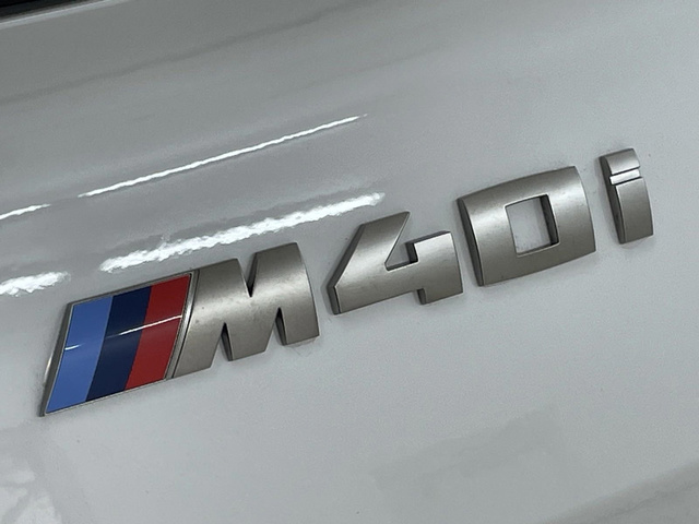 2024 BMW Z4 M40i photo