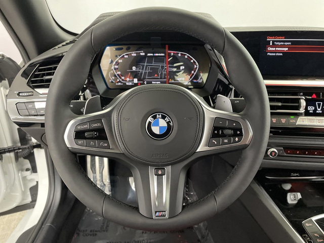 2024 BMW Z4 M40i photo