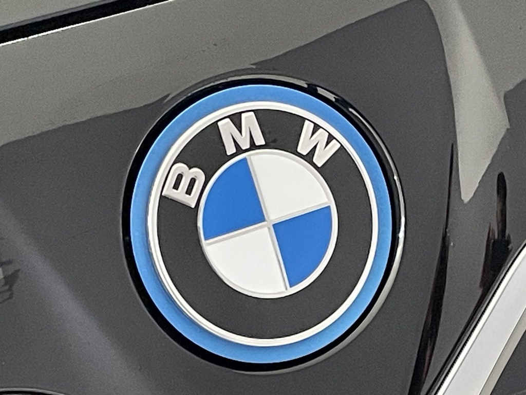 2024 BMW i4 eDrive35 photo