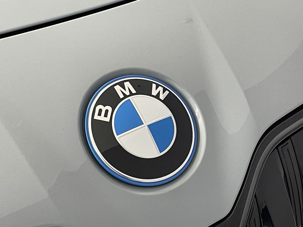 2024 BMW i7 M70 photo