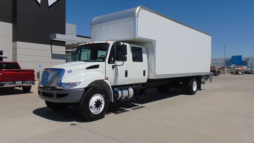2019 International® 4300 SBA 4X2 Day Cab
