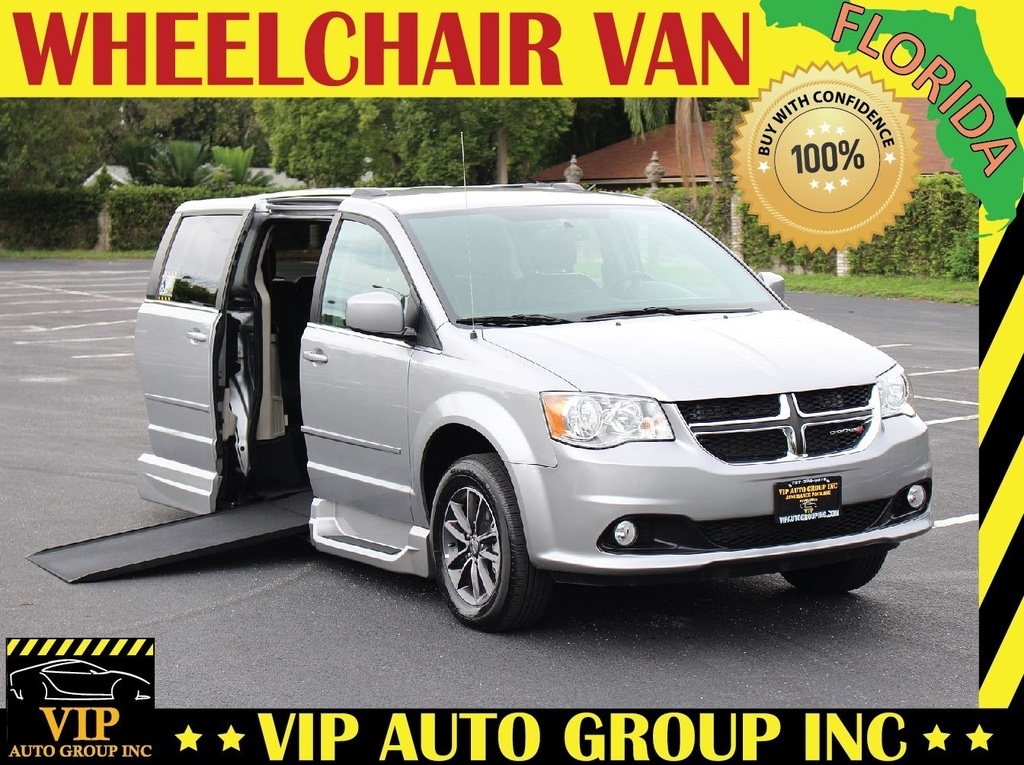 2017 Dodge Grand Caravan SXT Mini-Van