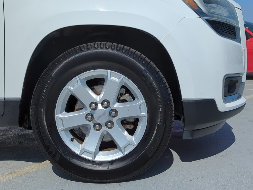 2016 GMC Acadia SLE photo