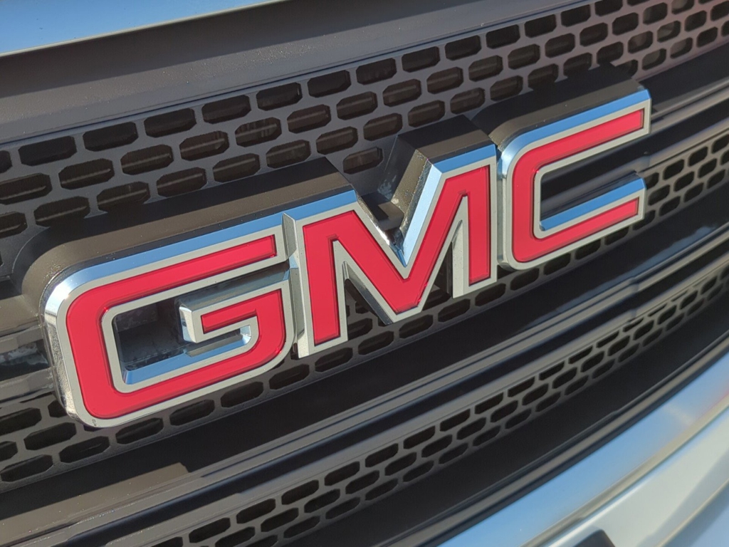 2016 GMC Acadia SLE photo