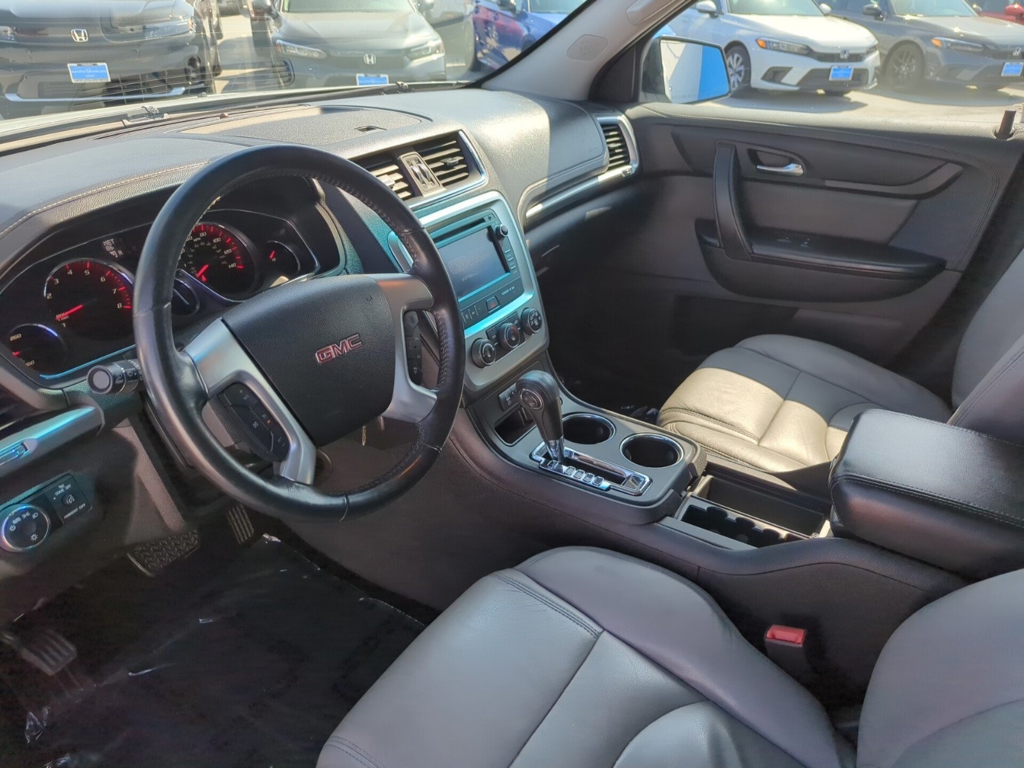 2016 GMC Acadia SLE photo