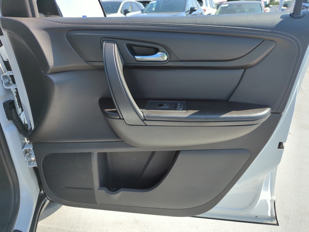 2016 GMC Acadia SLE photo