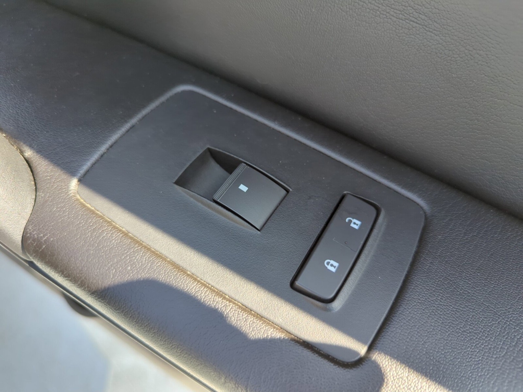 2016 GMC Acadia SLE photo
