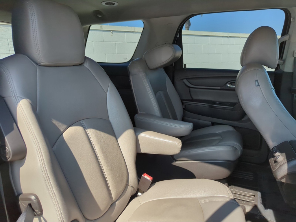 2016 GMC Acadia SLE photo