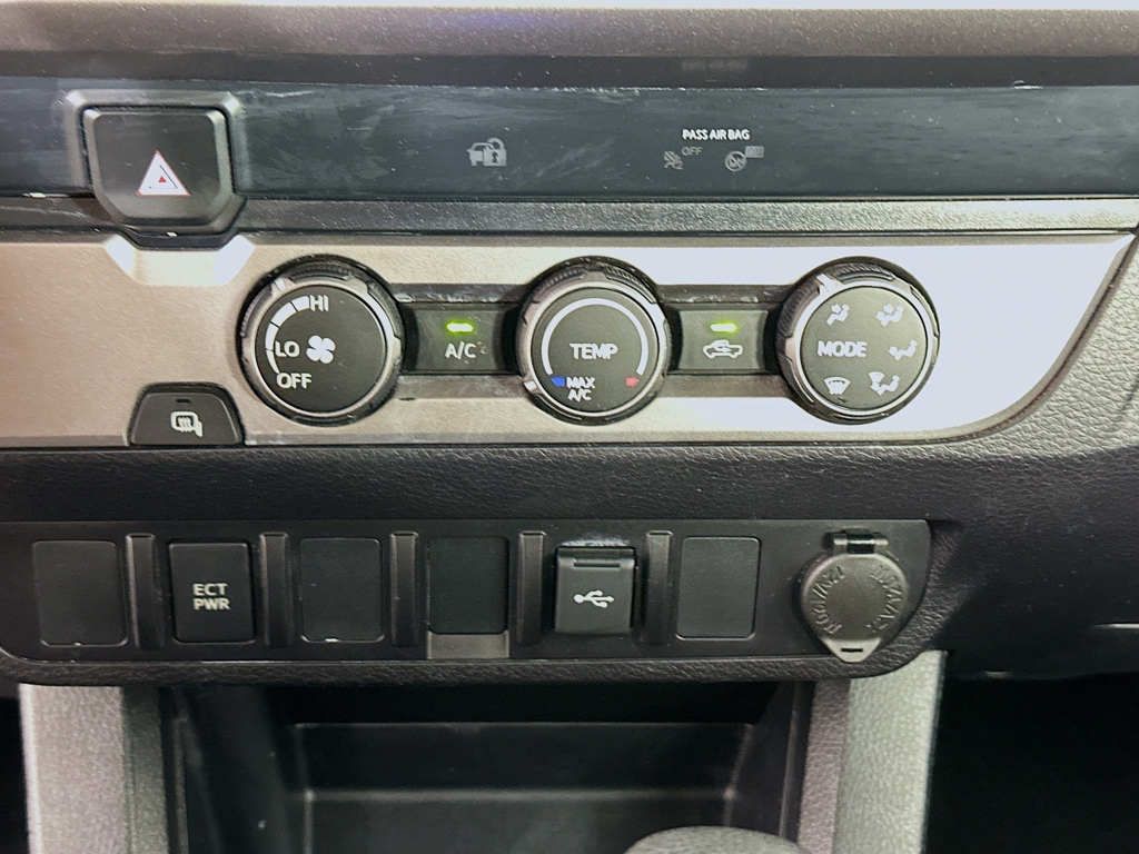 2021 Toyota Tacoma SR5 photo