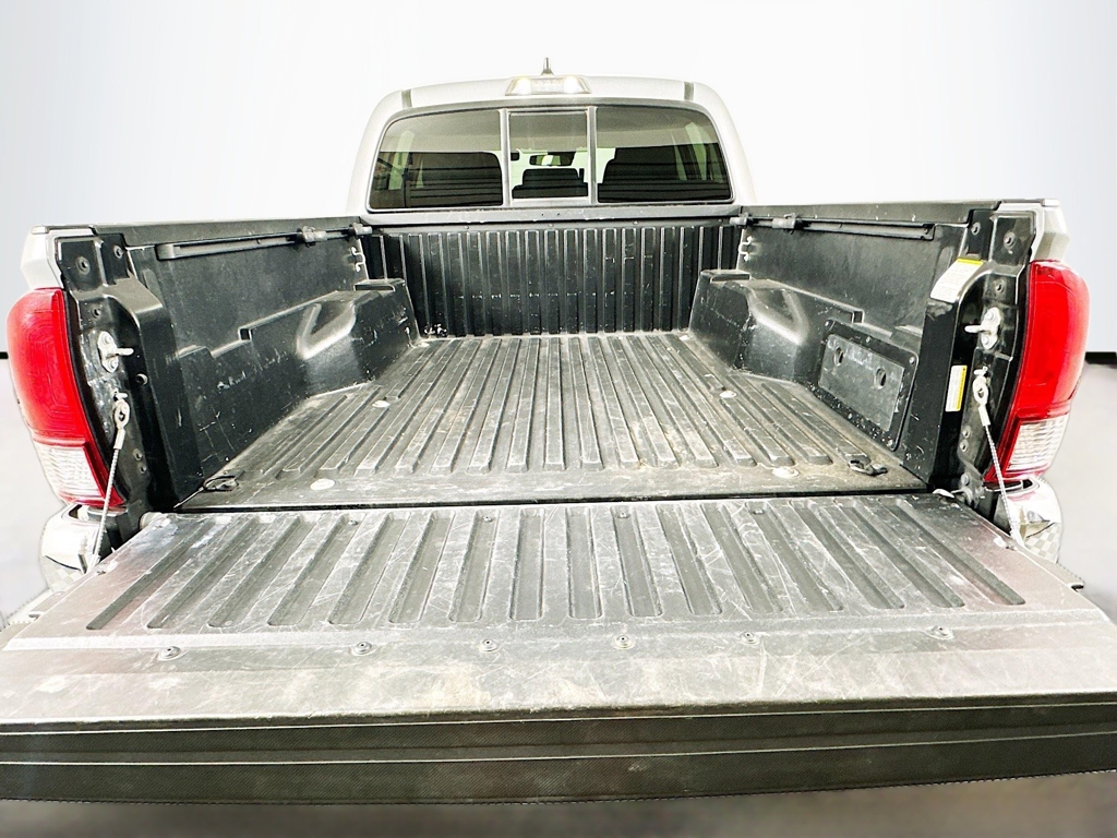 2021 Toyota Tacoma SR5 photo