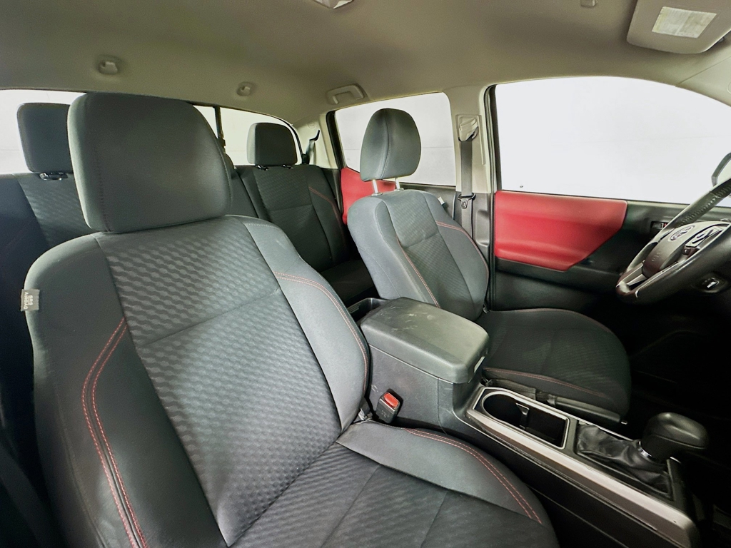 2021 Toyota Tacoma SR5 photo