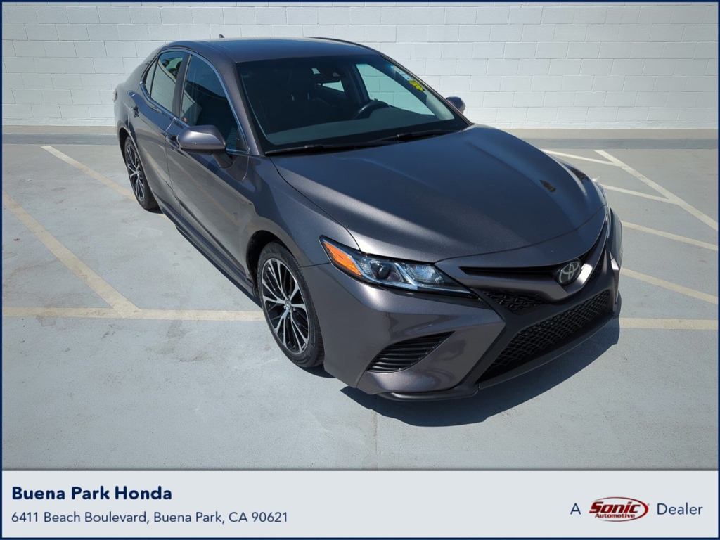 2019 Toyota Camry LE photo