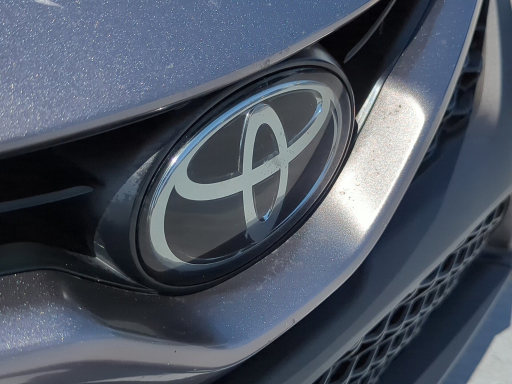 2019 Toyota Camry LE photo