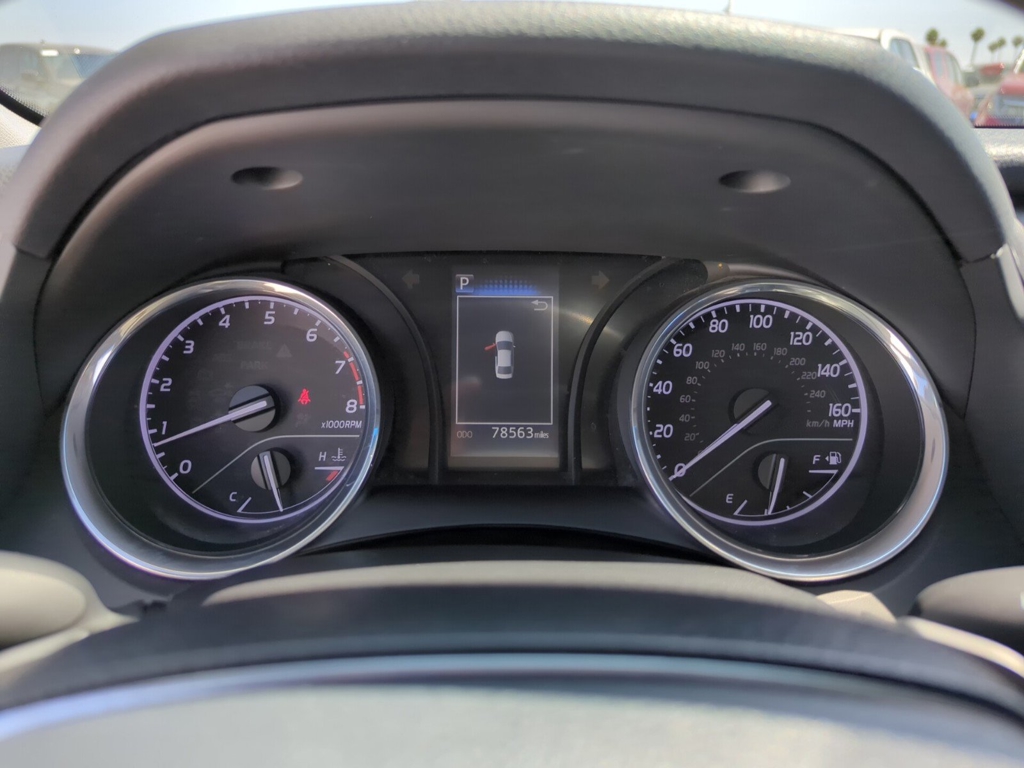 2019 Toyota Camry LE photo