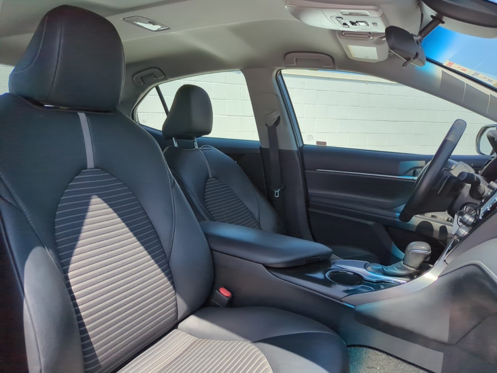 2019 Toyota Camry LE photo