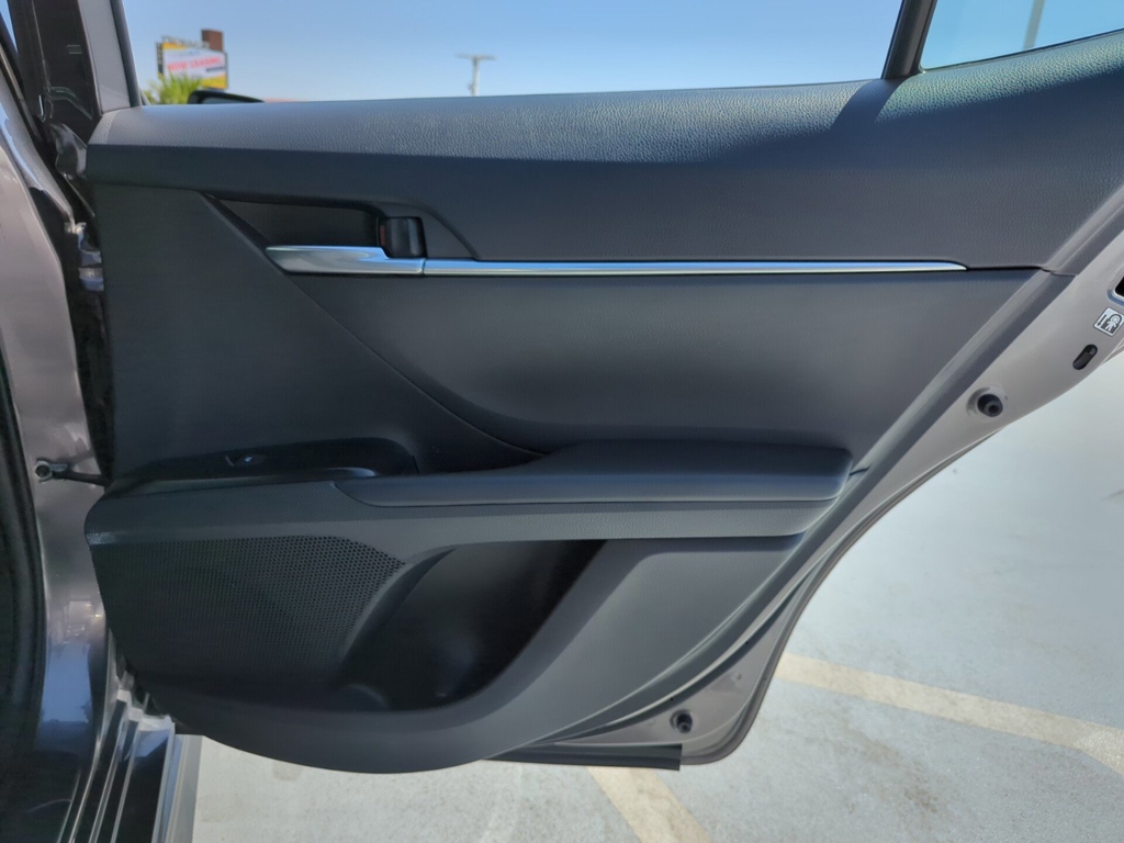 2019 Toyota Camry LE photo