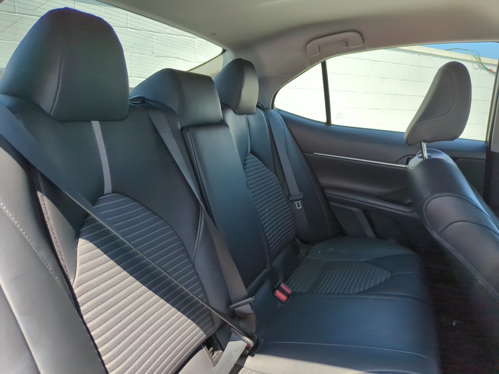 2019 Toyota Camry LE photo