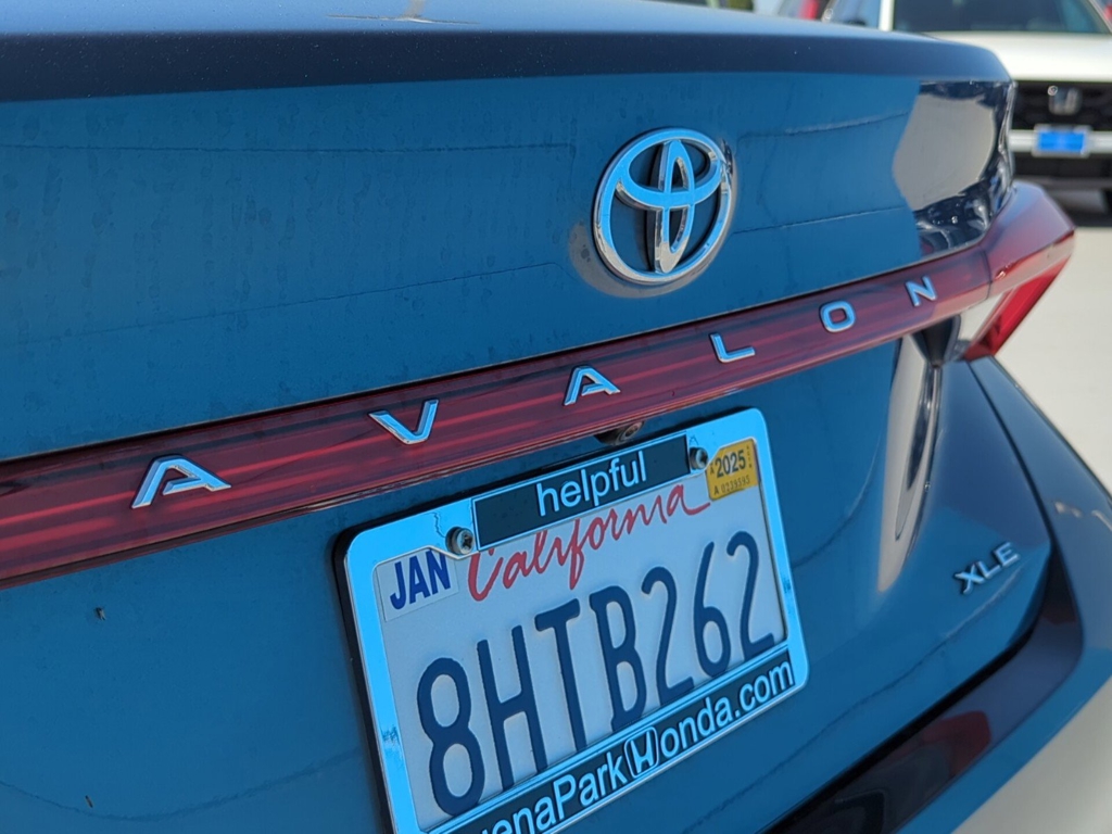 2019 Toyota Avalon XLE photo