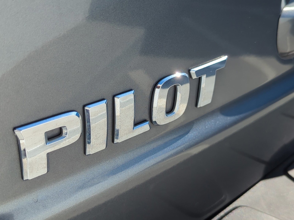 2011 Honda Pilot Touring photo