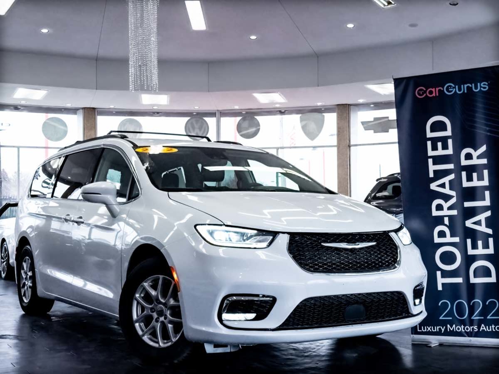 2022 Chrysler Pacifica Touring L Van