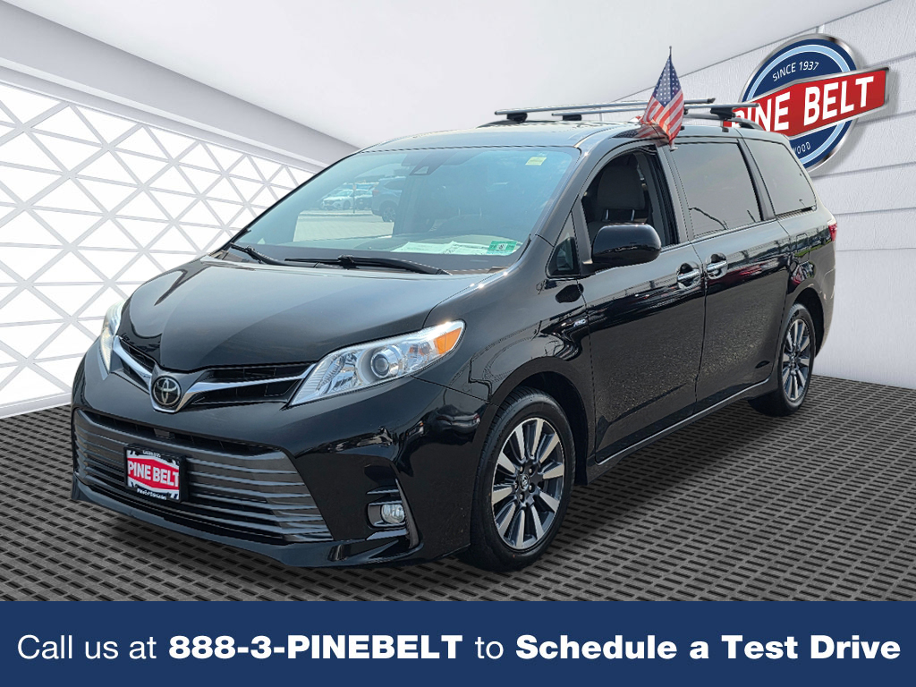2018 Toyota Sienna  photo