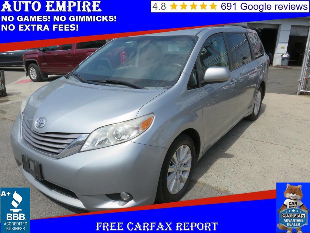 2015 Toyota Sienna XLE 7 Passenger AWD 4dr Mini Van Minivan