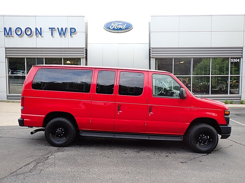 2011 Ford E-350SD XL