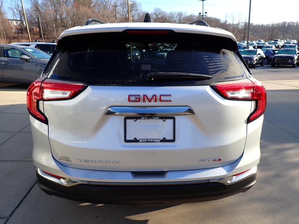 2022 GMC Terrain AT4 photo