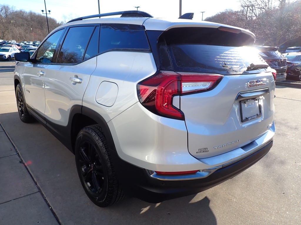 2022 GMC Terrain AT4 photo