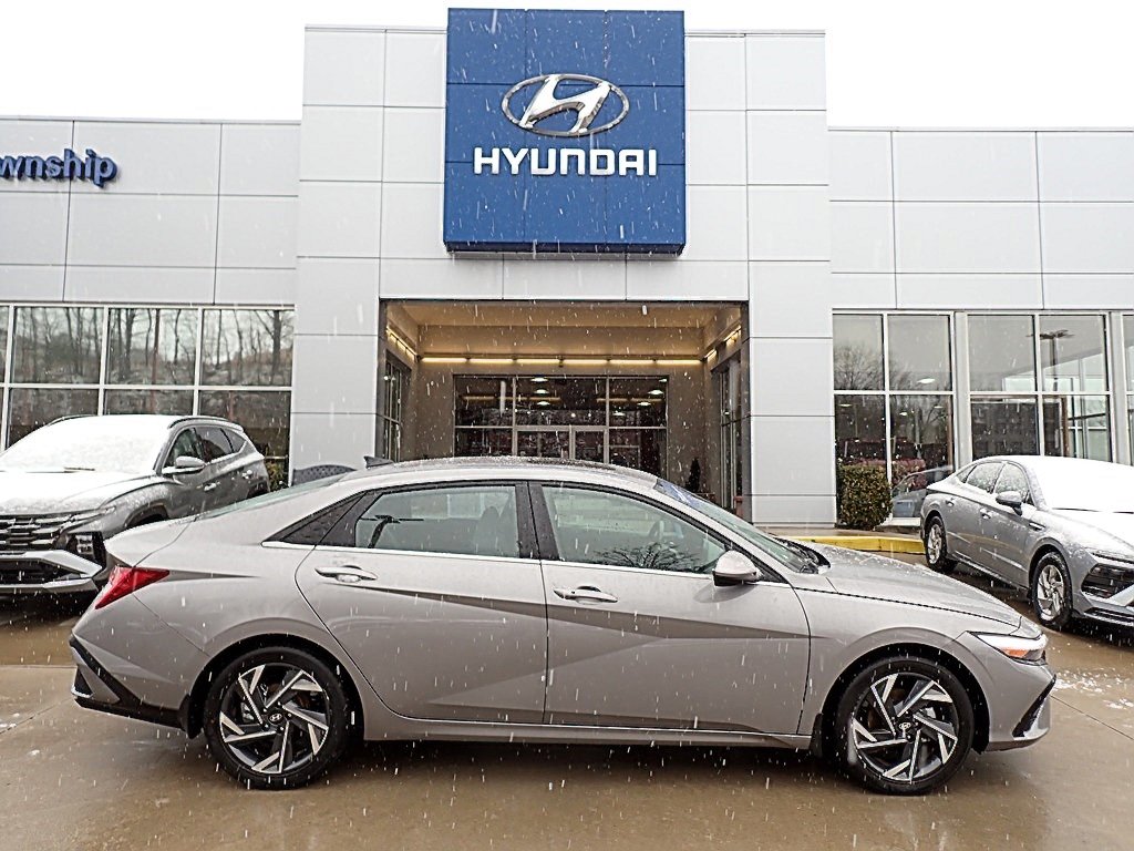 2024 Hyundai Elantra SEL