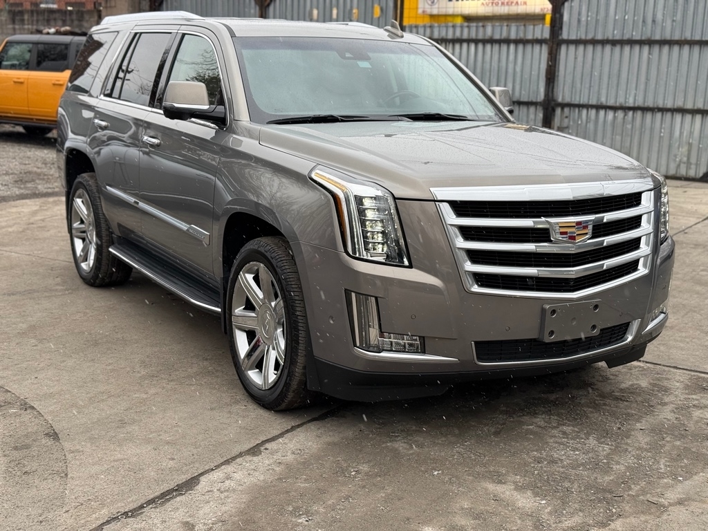 Used 2018 Cadillac Escalade Luxury with VIN 1GYS4BKJXJR213592 for sale in Paterson, NJ