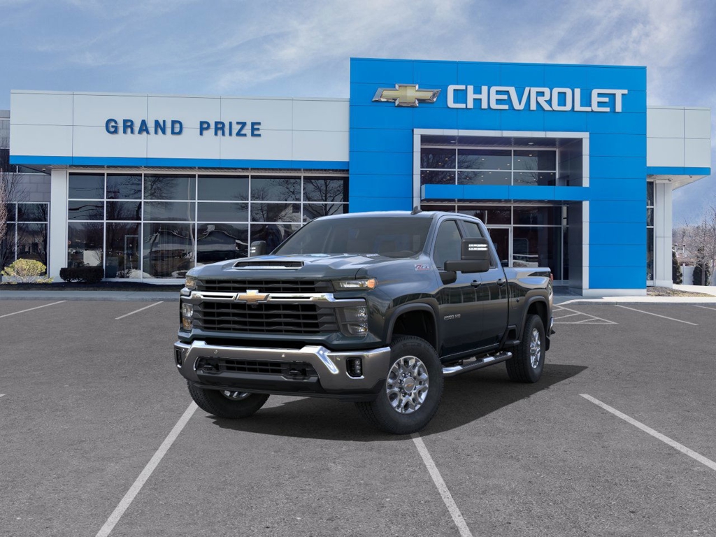 2025 Chevrolet Silverado 2500HD LT 8