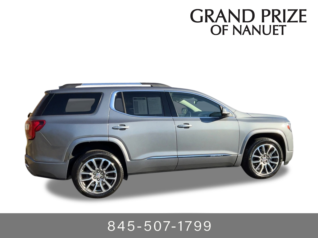 2022 GMC Acadia Denali 9