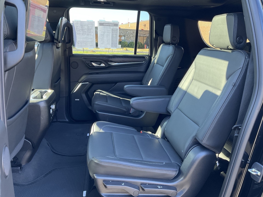 2023 GMC Yukon XL Denali 31