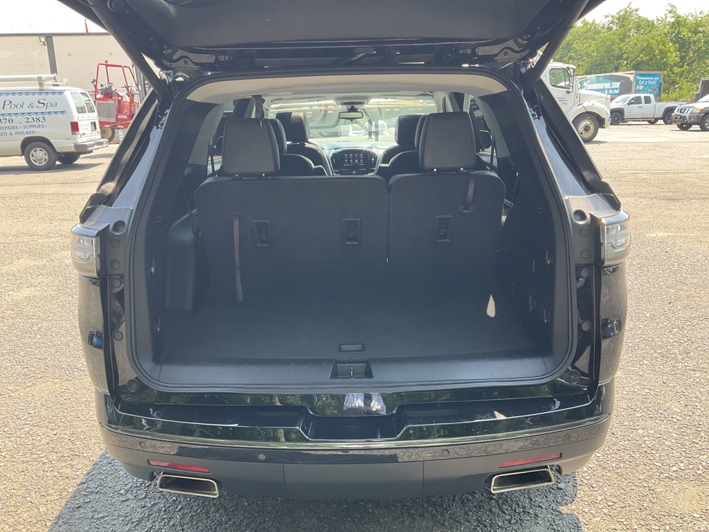 2021 Chevrolet Traverse Premier 32