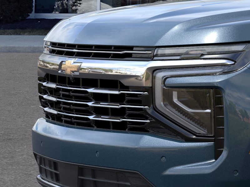 2025 Chevrolet Suburban LT 13