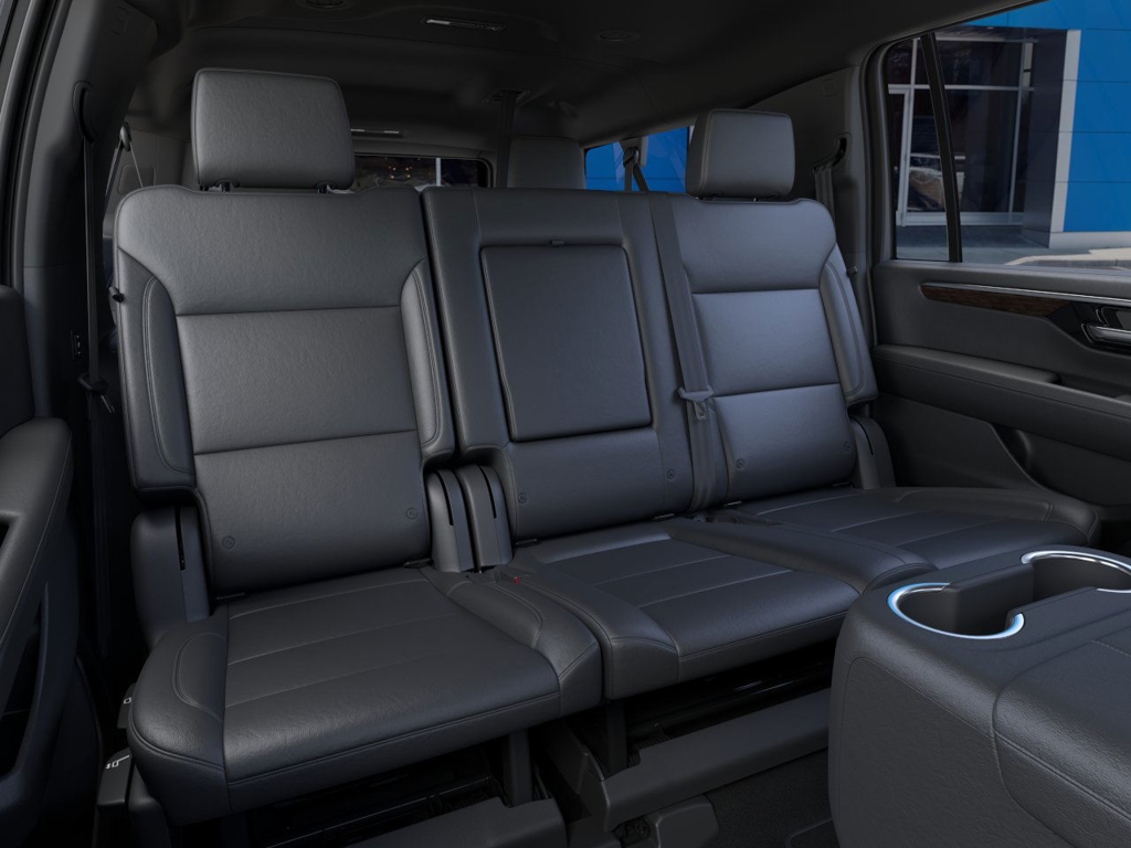 2025 Chevrolet Suburban LT 17