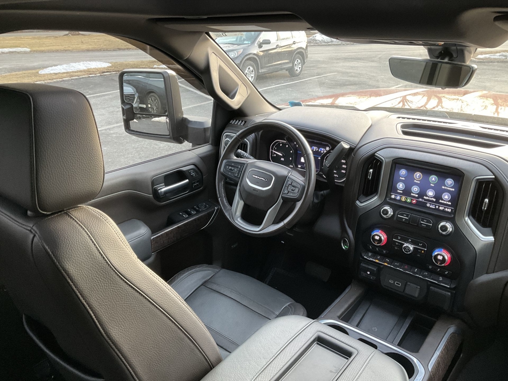 2022 GMC Sierra 2500HD Denali photo