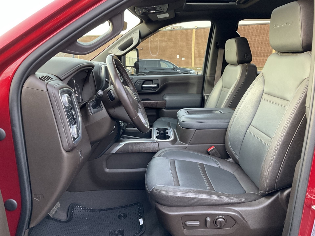 2022 GMC Sierra 2500HD Denali photo