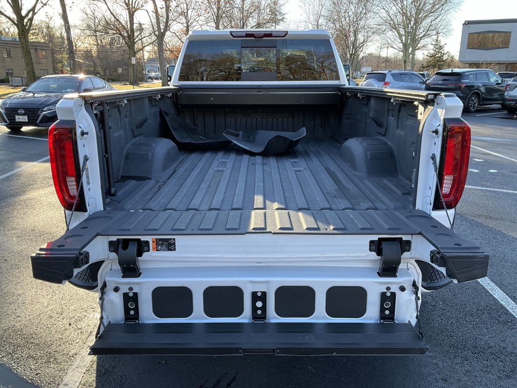 2022 GMC Sierra 3500HD Denali 26