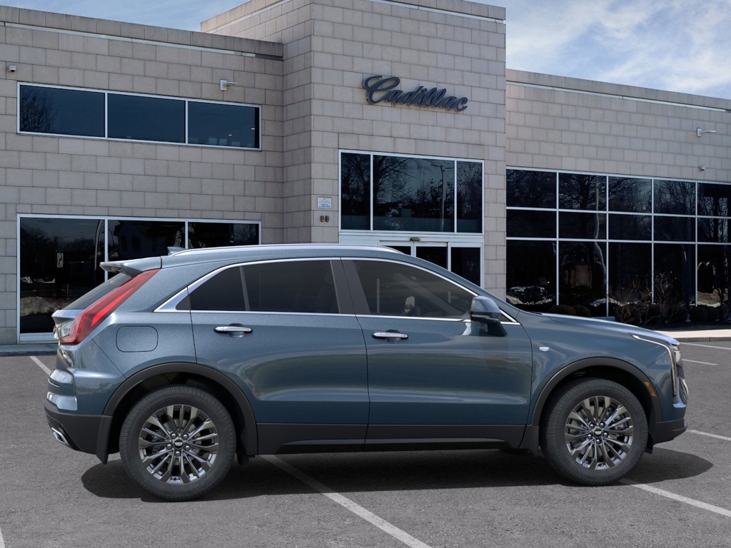 2025 Cadillac XT4 Premium Luxury 5