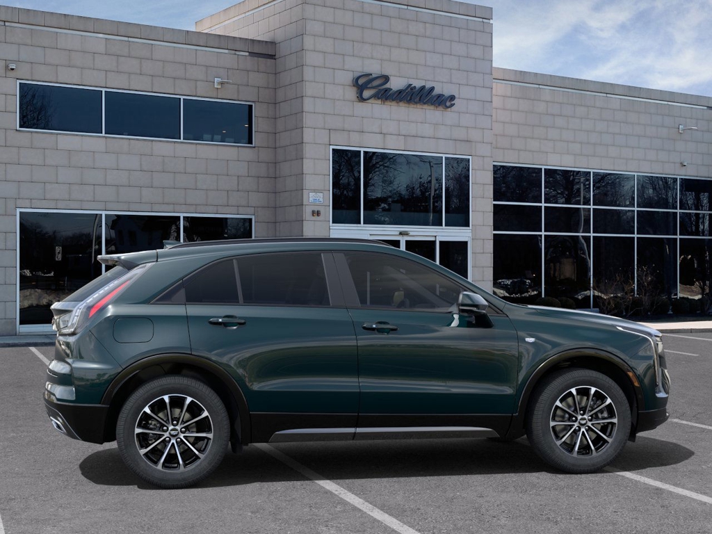 2025 Cadillac XT4 Sport 5