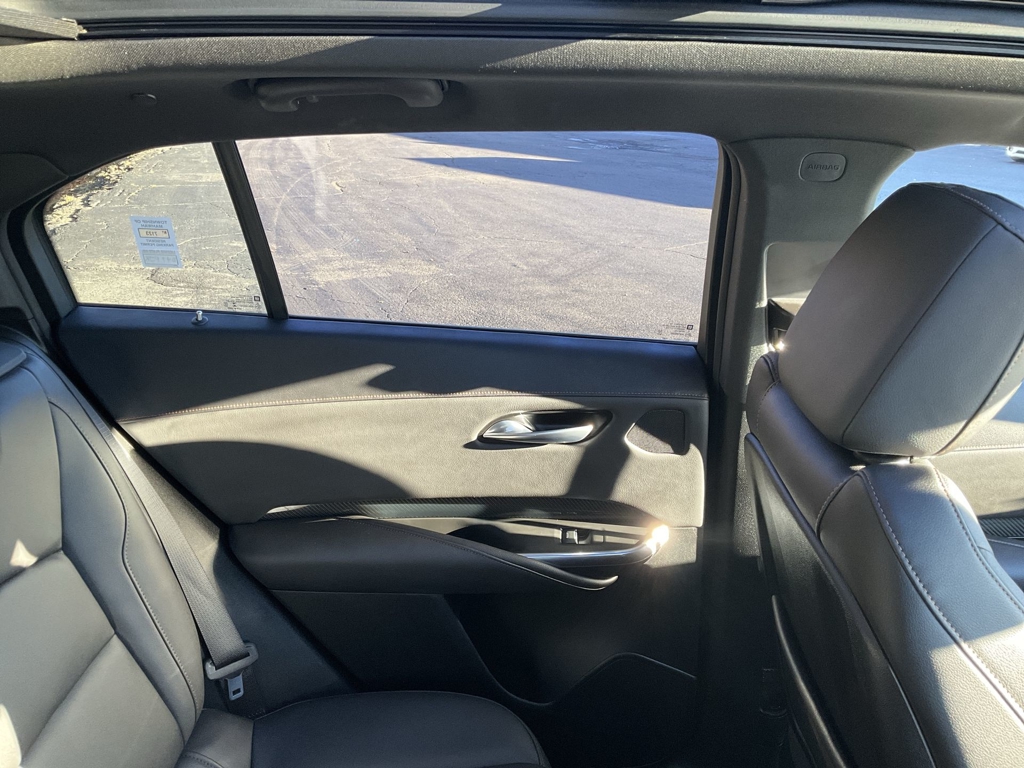 2021 Cadillac XT4 Sport 16