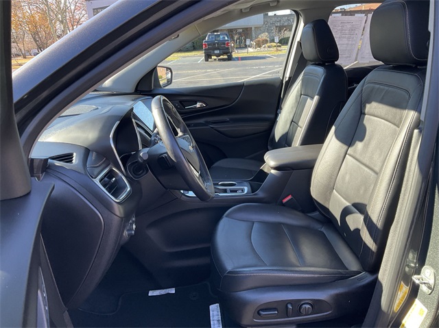 2018 Chevrolet Equinox Premier 19