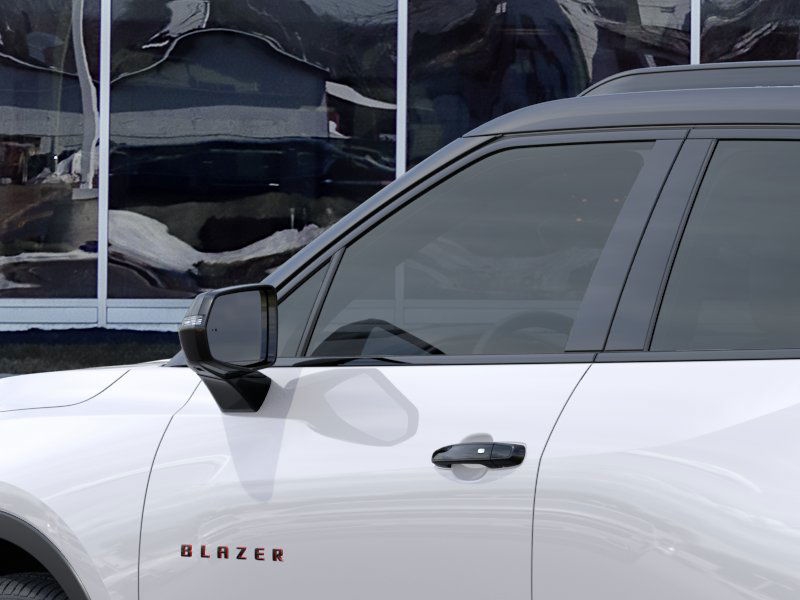 2025 Chevrolet Blazer LT photo
