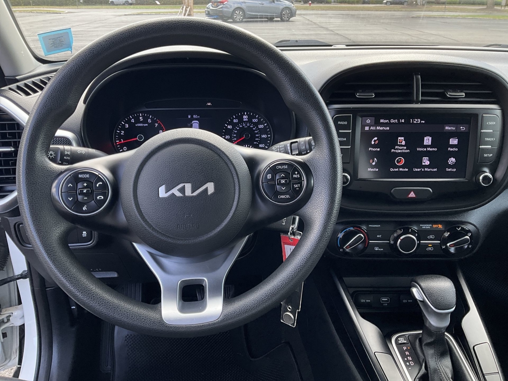 2022 Kia Soul LX 22