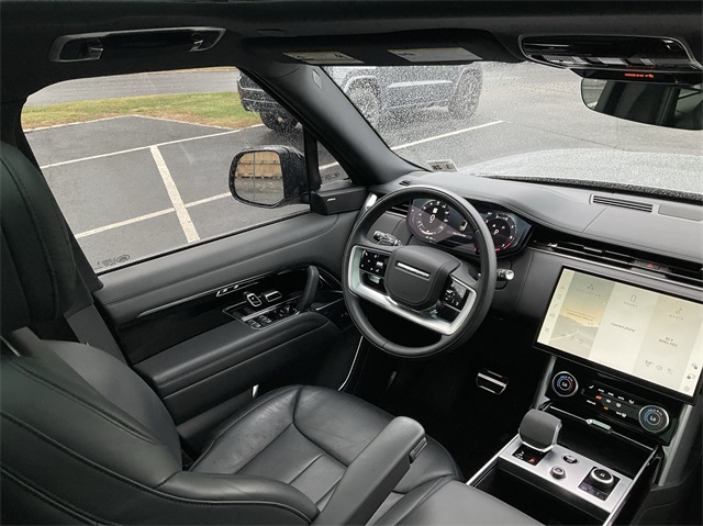 2023 Land Rover Range Rover SE 17