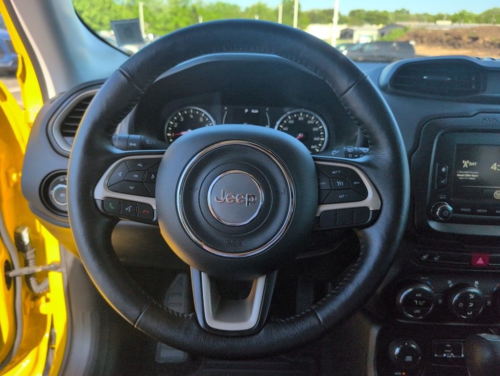 2017 Jeep Renegade Latitude photo